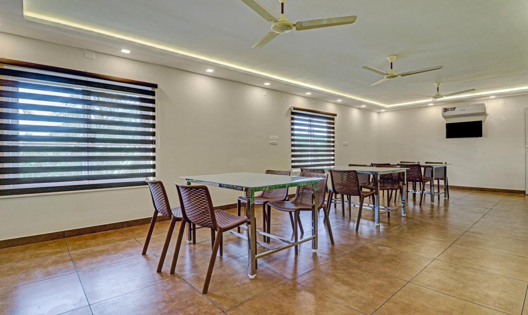 Hotel Treebo Golden Terminal, Kochi Airport Exteriér fotografie